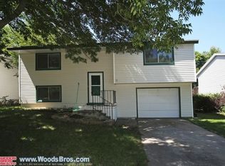 4809 Southwood Dr, Lincoln, NE 68512