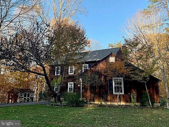 2nd image of 4758 Wellesley Dr