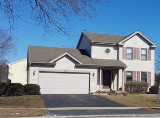 744 Cimarron Dr, Cary, IL 60013