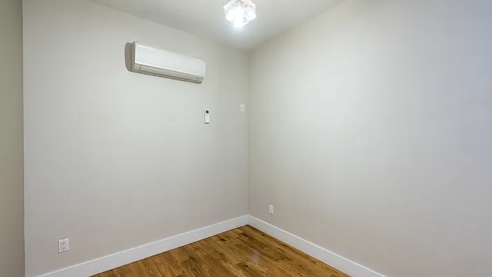 Rented by Nooklyn NYC LLC | media 22