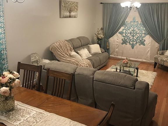 2nd image of 30 Duke Pl #1