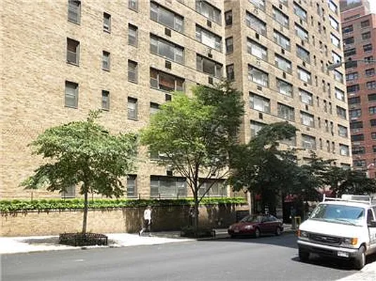 Rented by Bank Neary | media 6