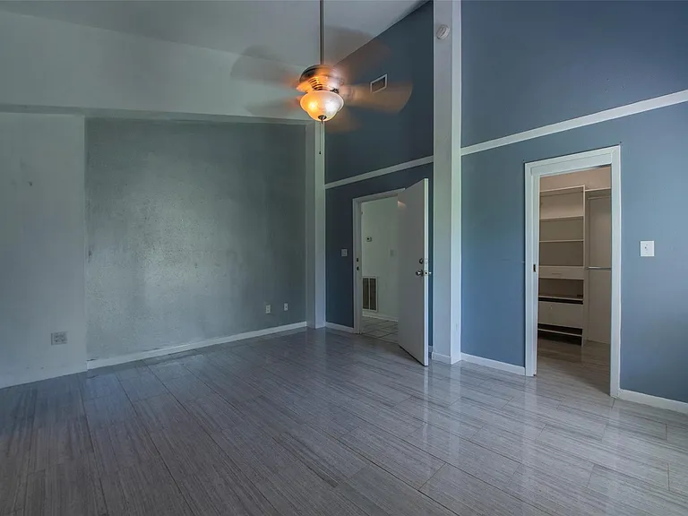 1208 Weyer St — Photo 20