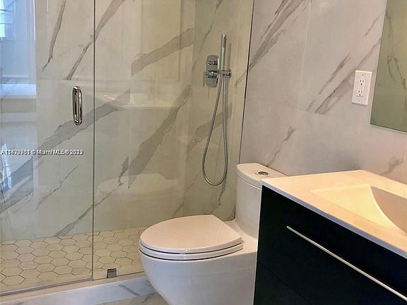 2nd image of 401 Ocean Dr APT 323