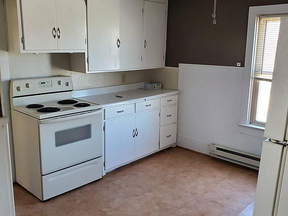 3rd image of 519 N Pine St #1/2