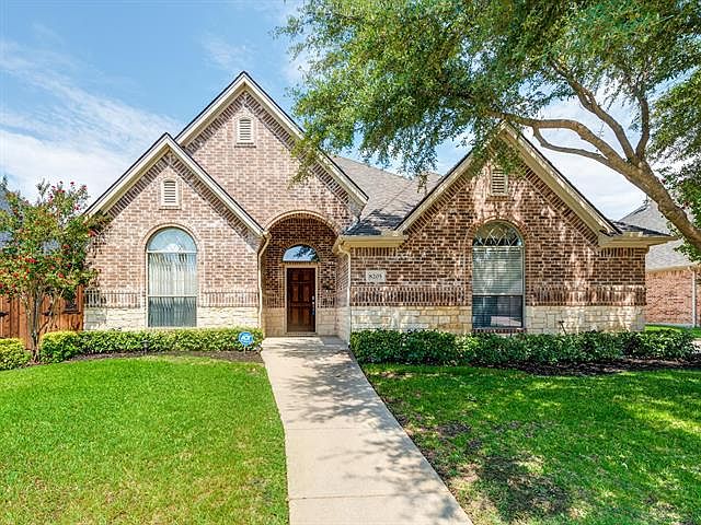1st image of 8205 Regency Dr