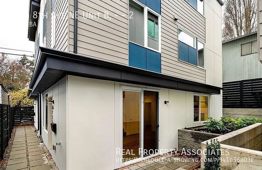 1st image of 4725 8th Ave NE Unit B-2