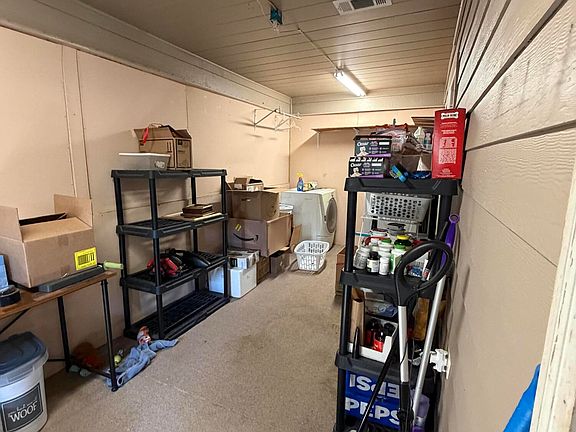 5th image of 17166 Gardenia St