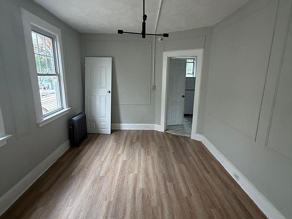 5th image of 165 Brookdale Ave #2B