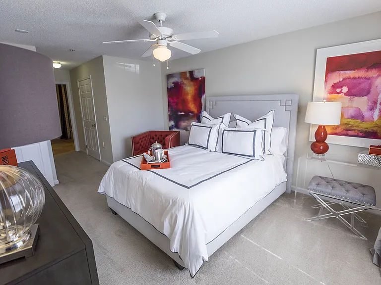 Reserve at Park West — Photo 12
