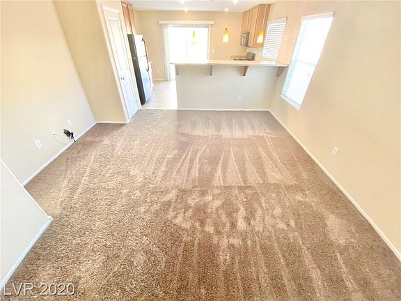 3rd image of 409 Royal Bridge Dr #0