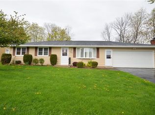 199 Crosby Ln, Rochester, NY 14612