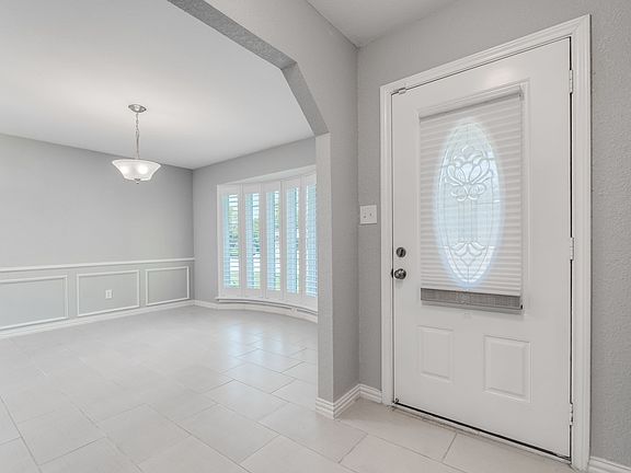 5th image of 900 Lexington Dr