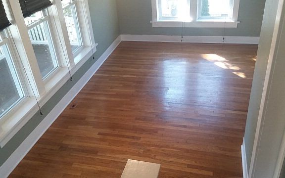 4th image of 544 Harter Ave