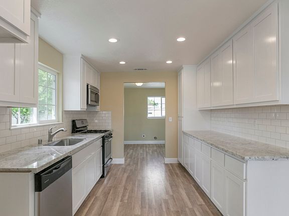 4th image of 3909 Cypress St