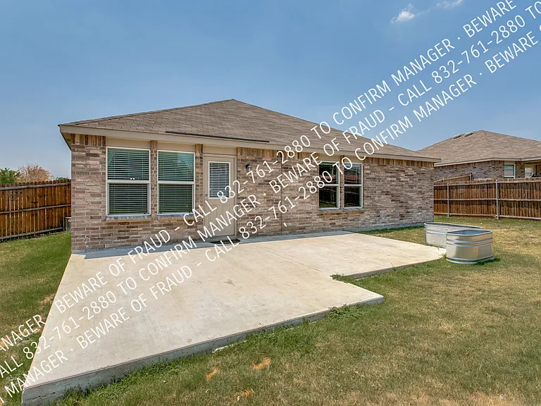 1128 Foxglove Ln — Photo 24