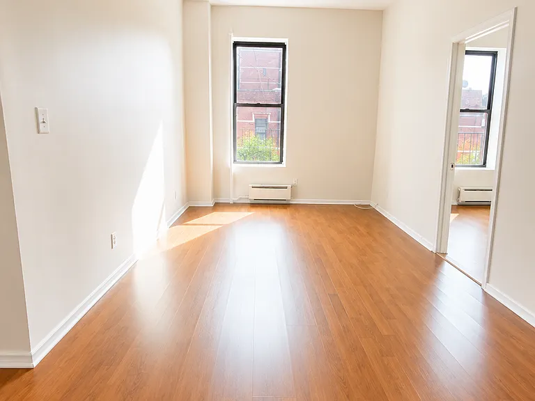 73 W 83rd St #5E — Photo 2