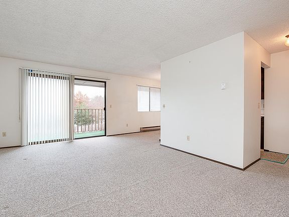 3rd image of 1520 NE 143rd St #305