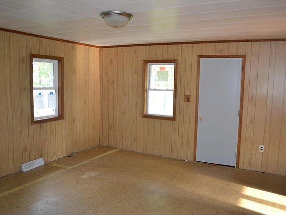 5th image of 2549 36th St SW