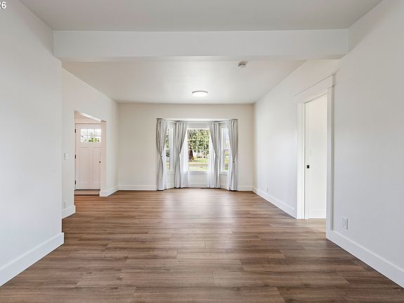 4th image of 3730 Amber Ln