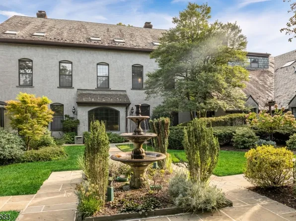 140 Bellair Rd #D, Ridgewood Village, NJ 07450