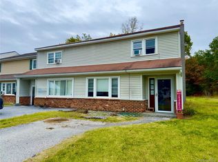 2 Coll Hollow Rd, Poughkeepsie, NY 12601