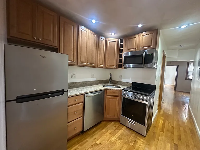 89 Prince St #7 — Photo 2