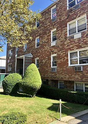 Sold by Korr Realty | media 2