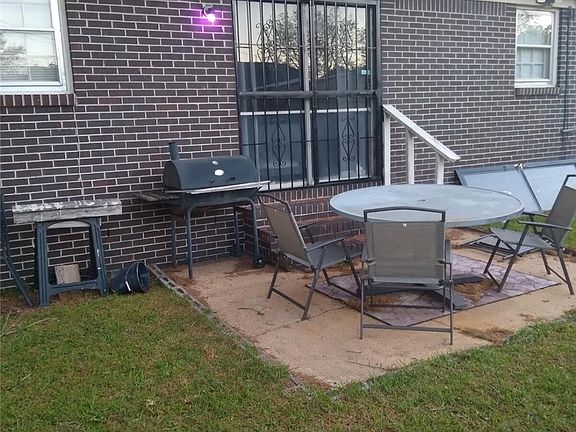 3rd image of 3221 22nd St