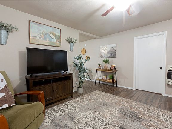 3rd image of 524 3rd St