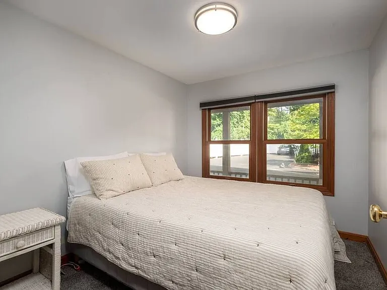 17 Hillside Ave — Photo 29
