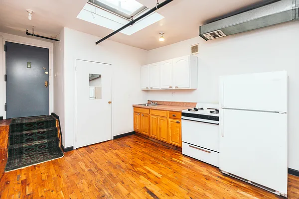 Rented by Nooklyn NYC LLC | media 4