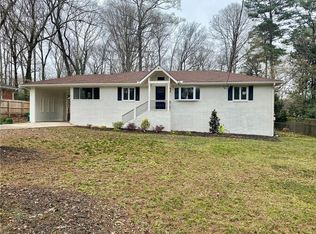 2676 E McKinnon Dr, Decatur, GA 30030