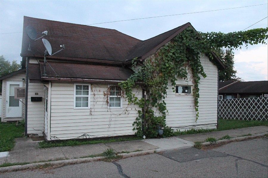 1st image of 707 S 10th St