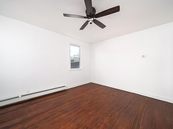 3rd image of 902 20th St Floor 1