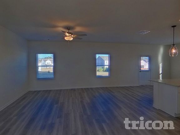 4th image of 110 Avondale Blvd