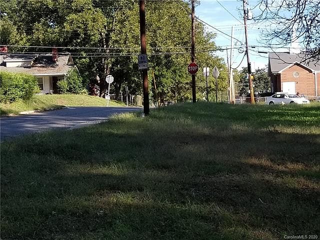 2nd image of 409 Whitehaven Ave