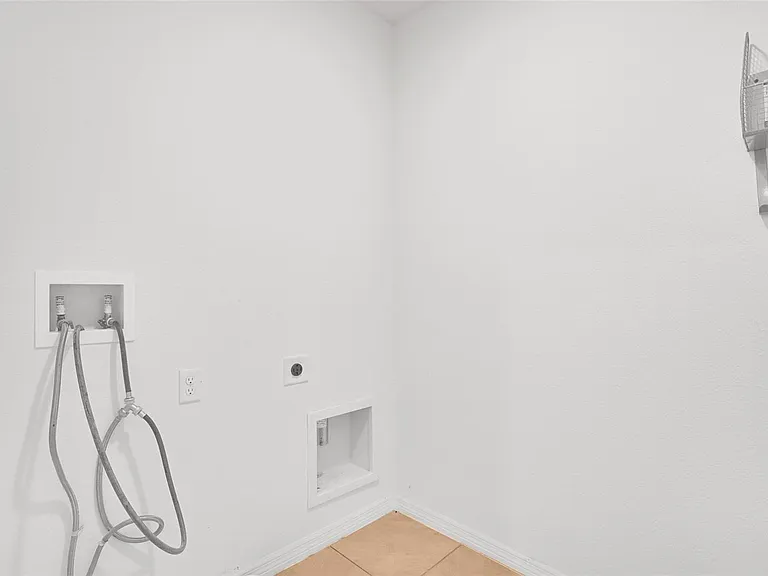 11338 Amber Ridge Dr — Photo 36