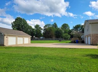 938 Tyree Springs Rd, White House, TN 37188