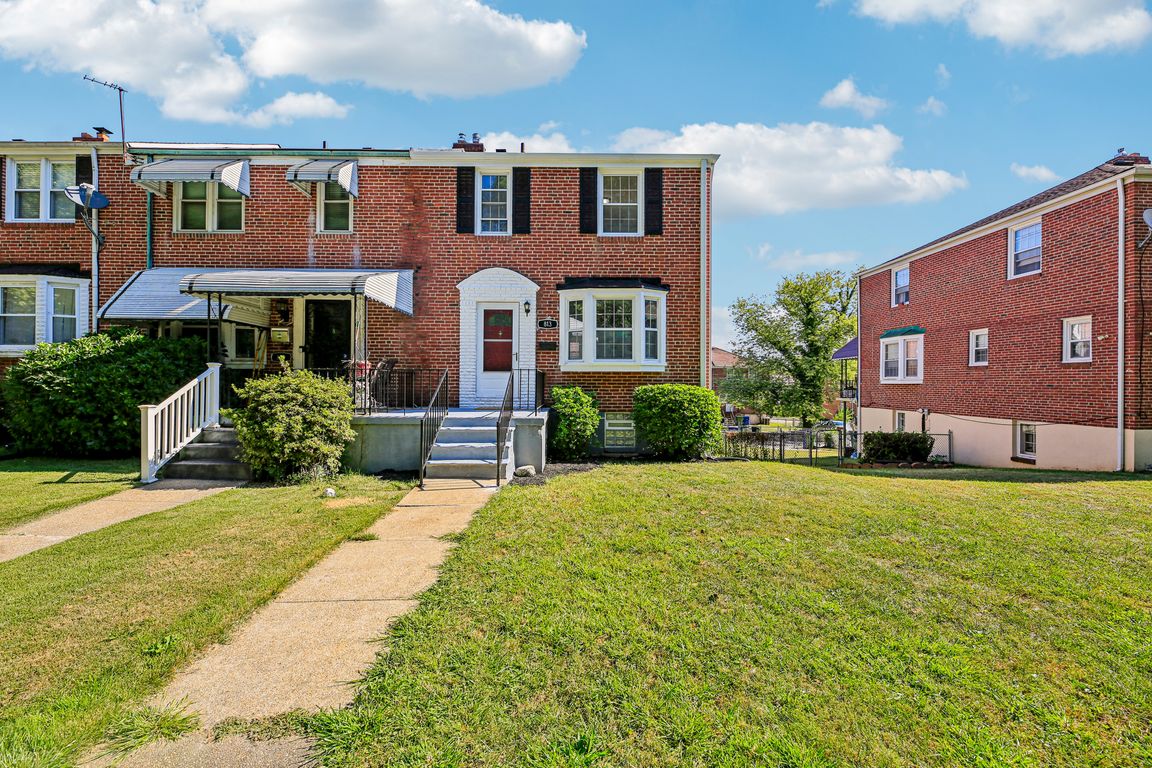 Wedgewood Rd-S0409-001.jpg