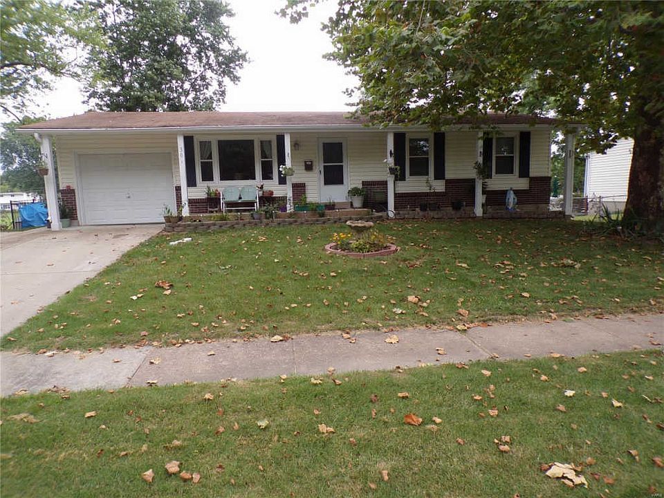 1st image of 30 Cedar Park Dr