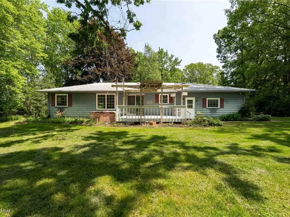 18373 Bentwood Dr, Doylestown, OH 44230