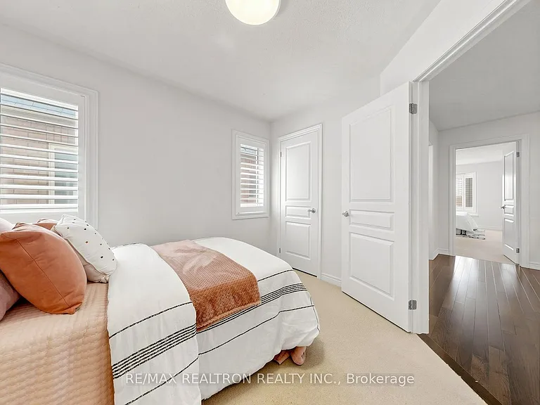 7 Military Ct — Photo 35