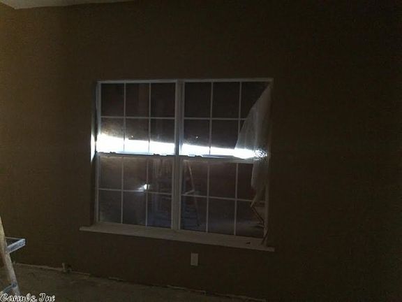 2nd image of 723 W 16th St