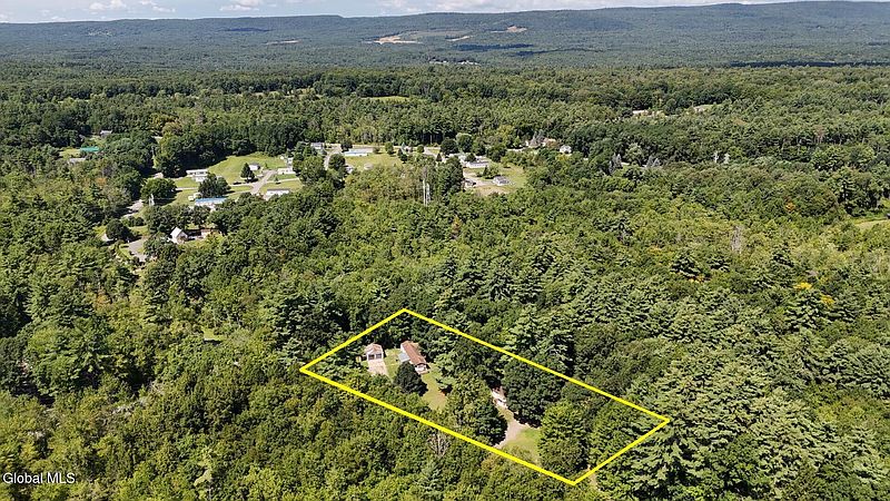3rd image of 103-107 Dunham Pond Road
