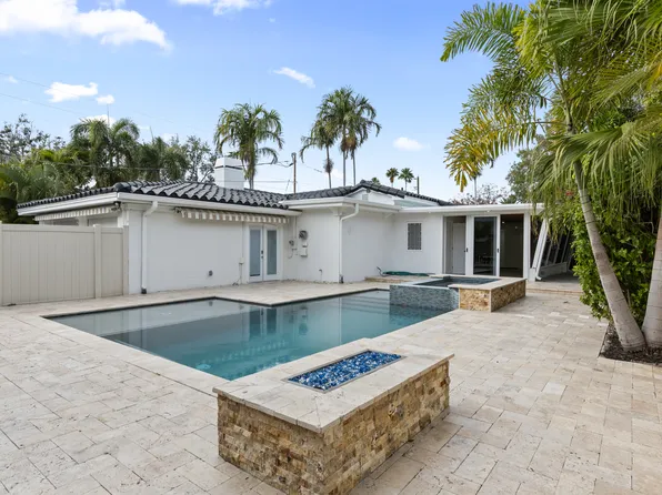 131 Toledo Way NE, Saint Petersburg, FL 33704