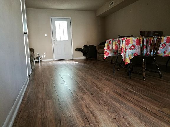 5th image of 201 Marinawoods Dr SE APT 4
