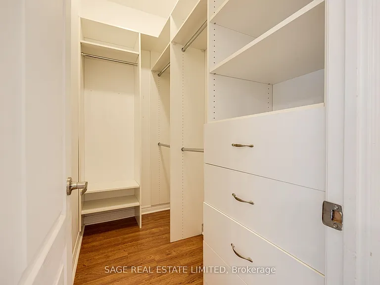 212 Eglinton Ave E #205 — Photo 17