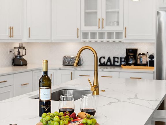 5th image of 19277 American Holly Rd