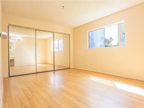 3rd image of 15516 Nordhoff St Unit 123